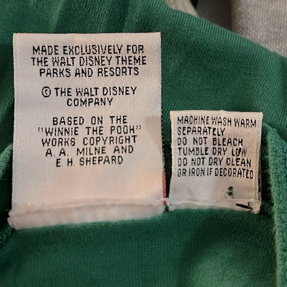 Vintage Disney Mickey Inc Henley Green Embroidered Winnie the Pooh 100% Cotton M - Picture 9 of 9